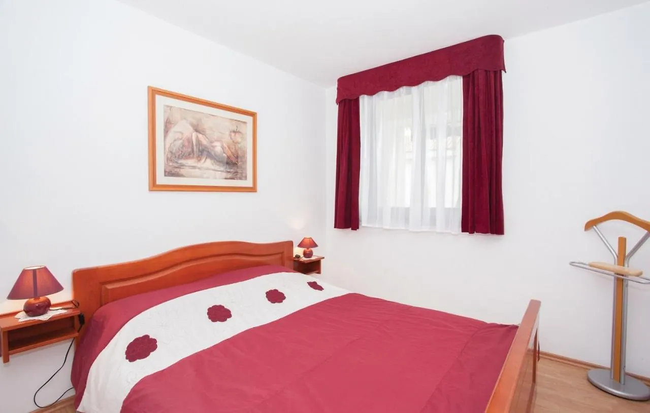 Apartments By The Sea Punat, Krk - 17857  Punat