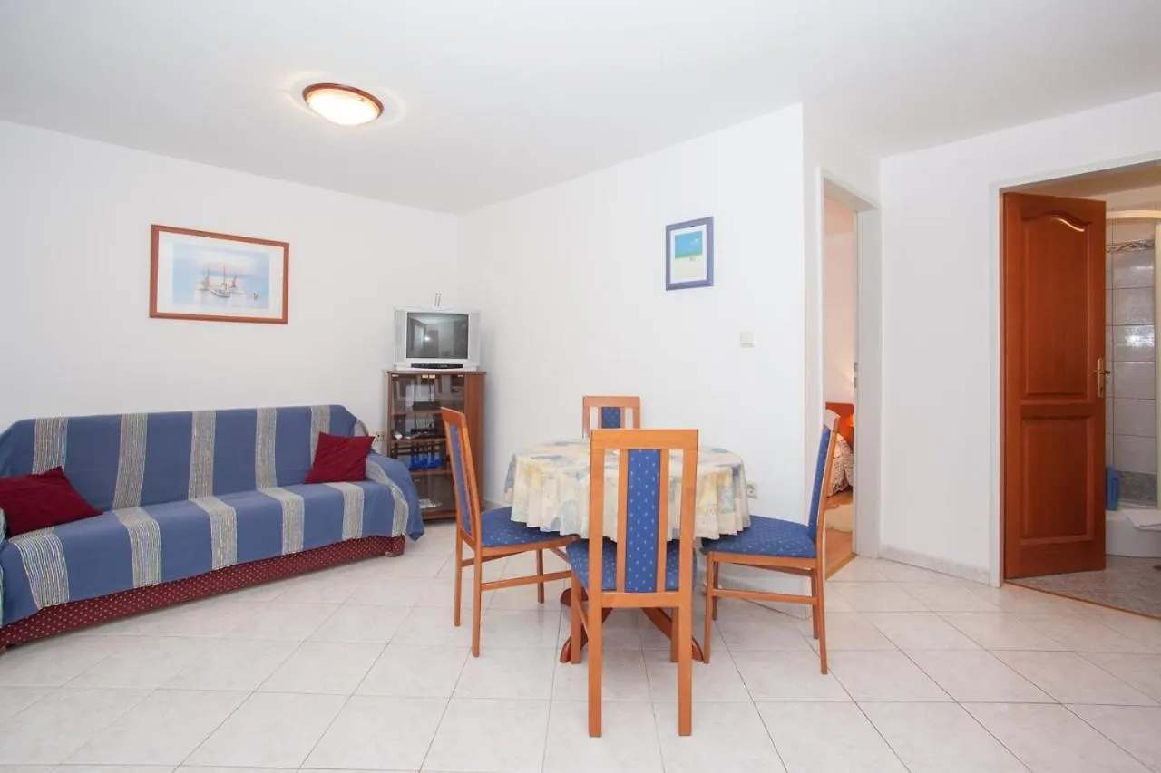 Apartments By The Sea Punat, Krk - 17857 Punat