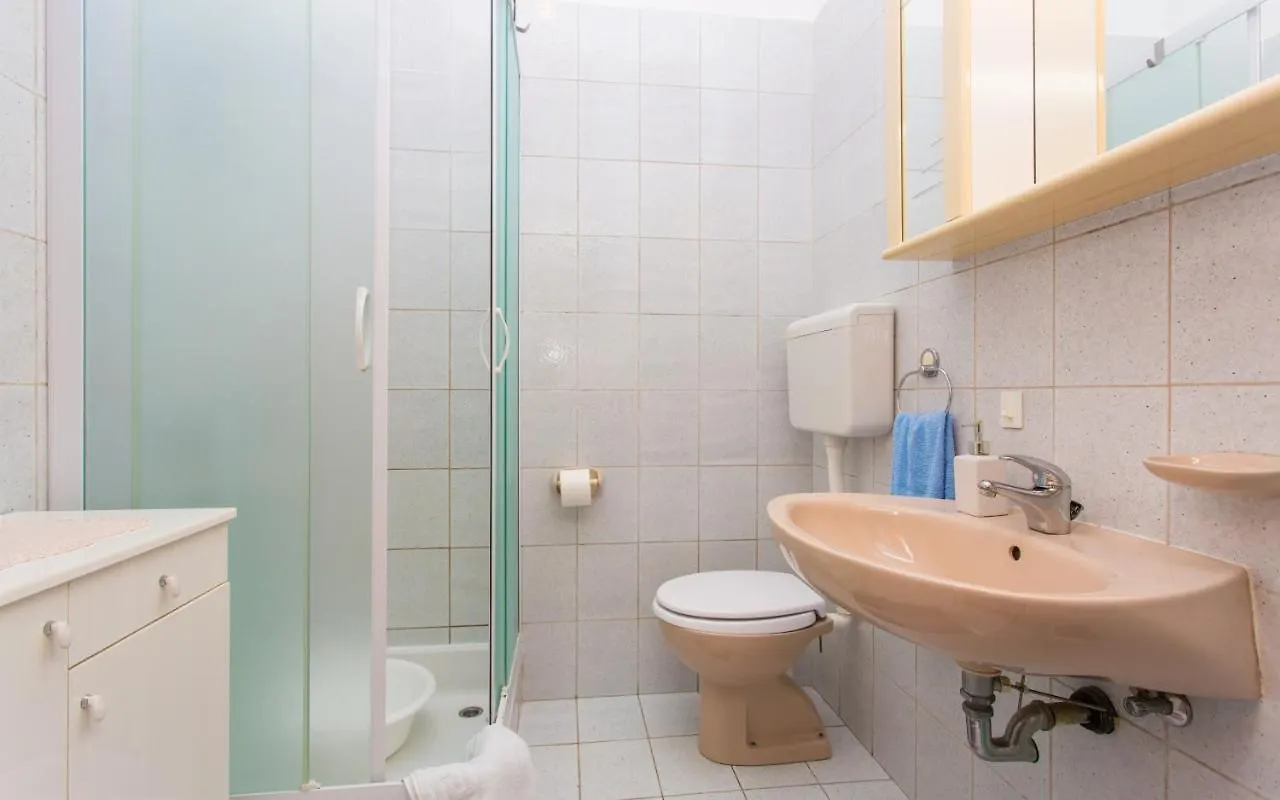 Apartments By The Sea Punat, Krk - 17857 Croatia